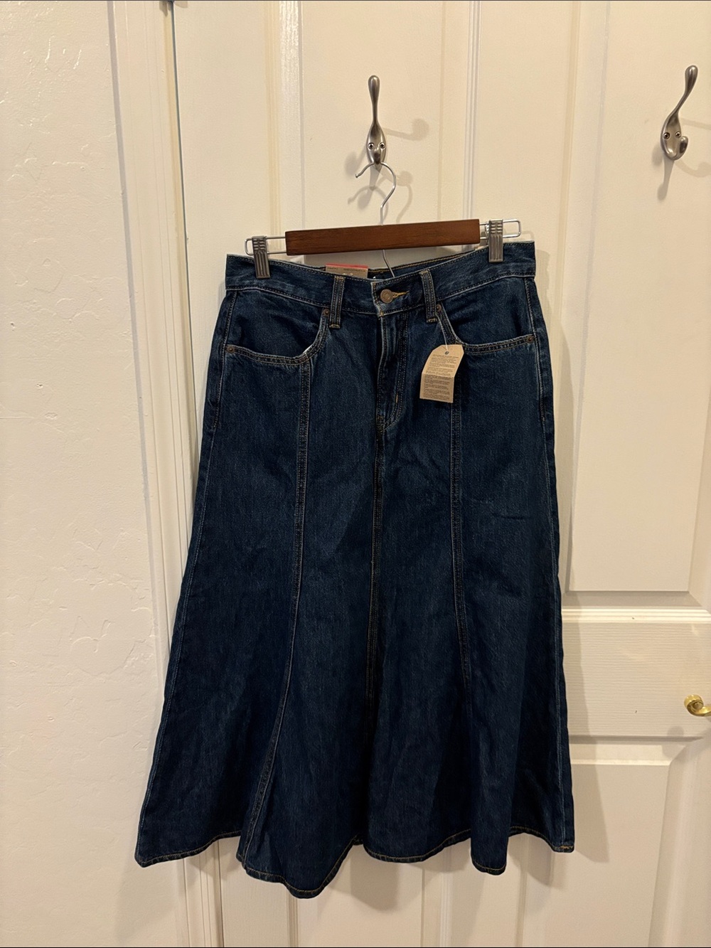 NWT LEVIS DENIM SKIRT SIZE 28/6